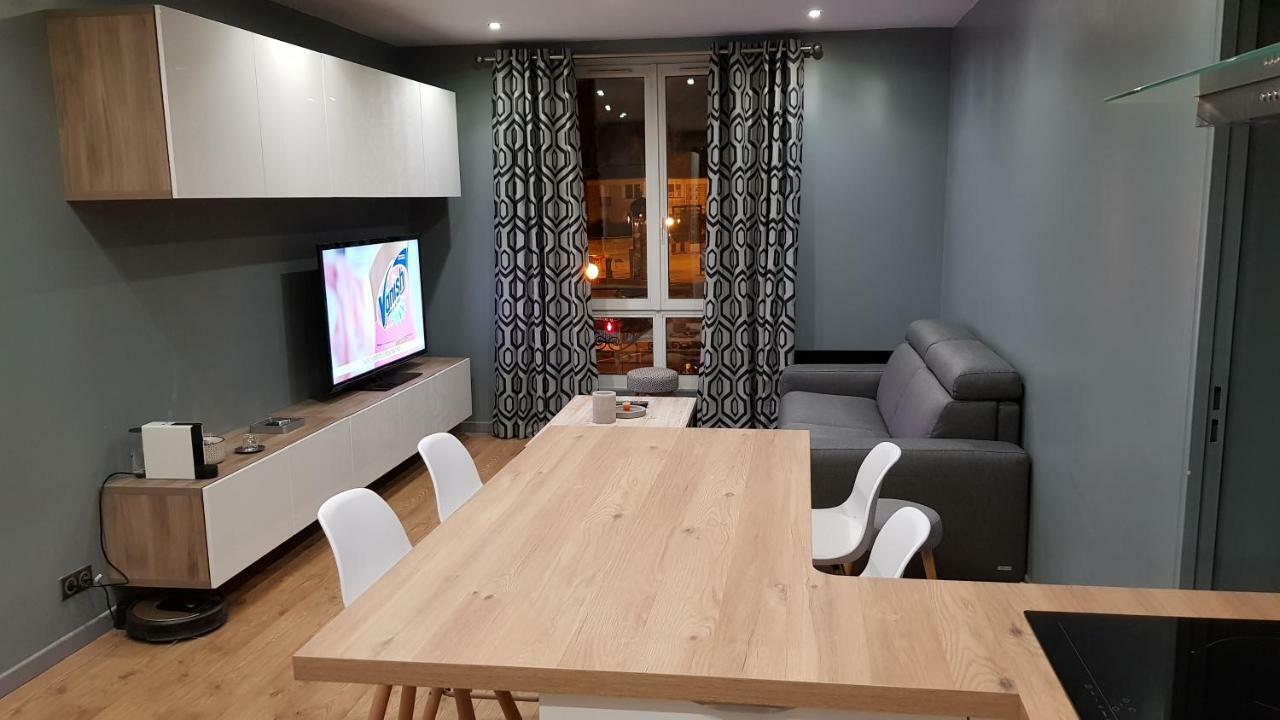 F3 En Face La Gare Appartement Rambouillet Buitenkant foto
